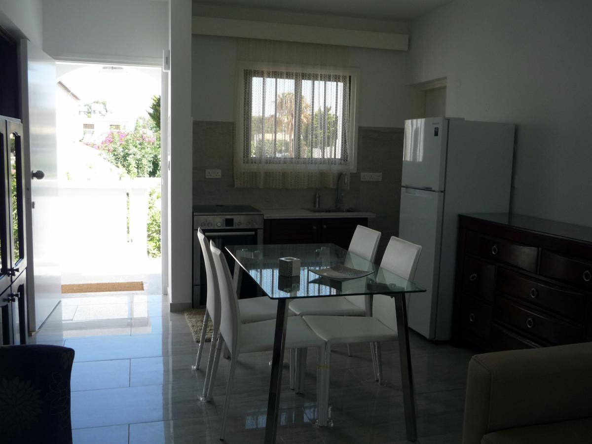 Sandy Beach Apartment 13 보로클리니 외부 사진